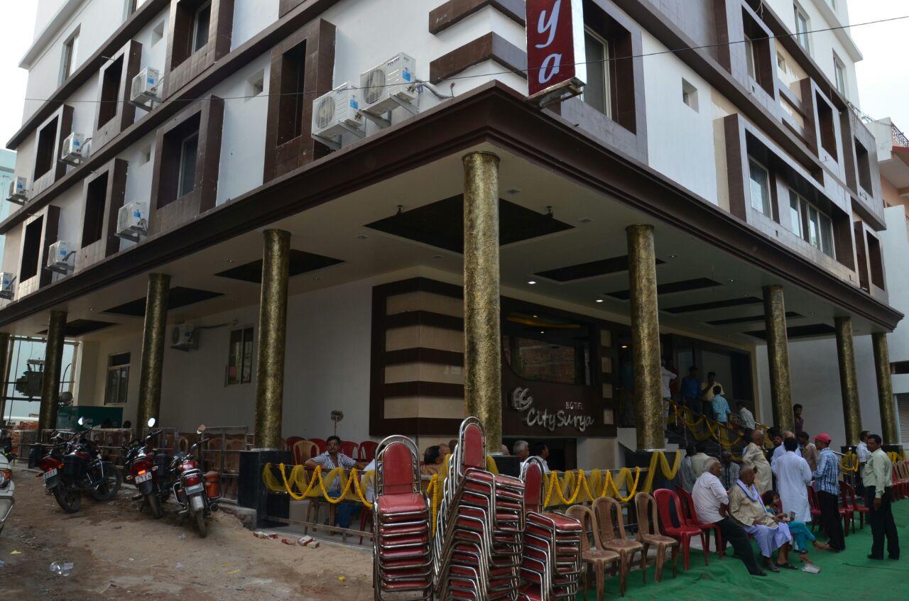Hôtel City Surya à Gaya Extérieur photo