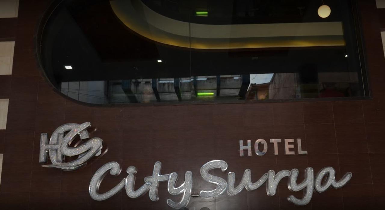 Hôtel City Surya à Gaya Extérieur photo