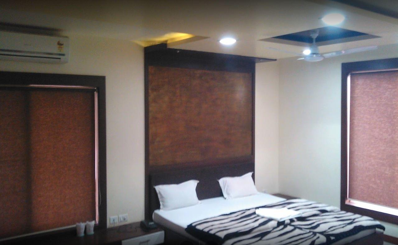 Hôtel City Surya à Gaya Extérieur photo